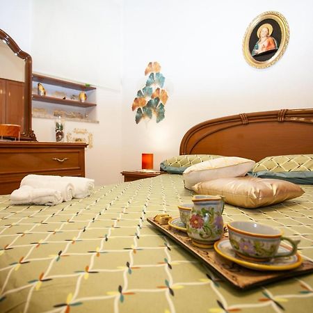 Casa Rosamaria Lejlighed Giardini Naxos Eksteriør billede
