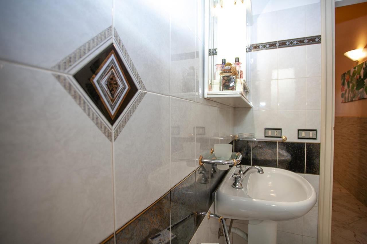 Casa Rosamaria Lejlighed Giardini Naxos Eksteriør billede