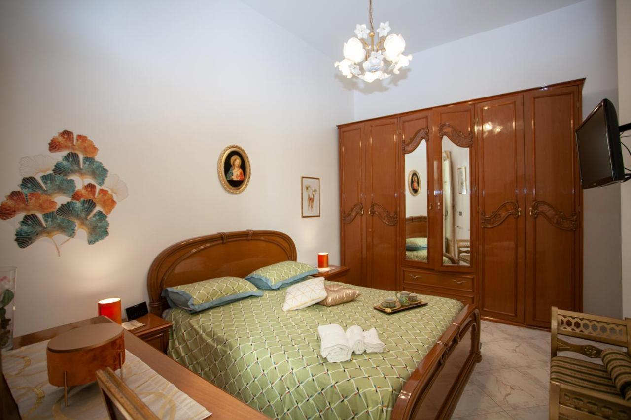 Casa Rosamaria Lejlighed Giardini Naxos Eksteriør billede